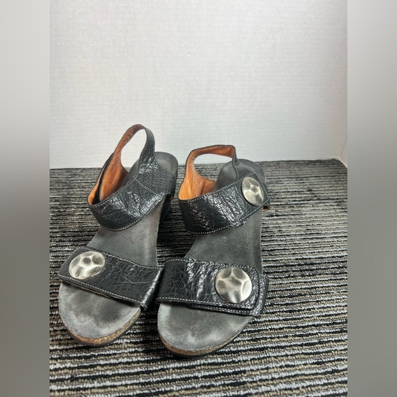 Taos Women's Boardwalk Wedge Sandal Black-Size 38 (US 7-7.5) - Picture 3 of 14